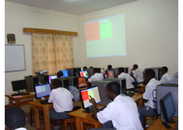 Computer games, video games and virtual classroom for HIV/AIDS prevention education in schools – screenshot 1