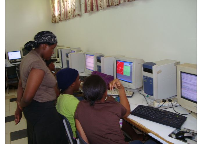 Computer games, video games and virtual classroom for HIV/AIDS prevention education in schools – screenshot 2