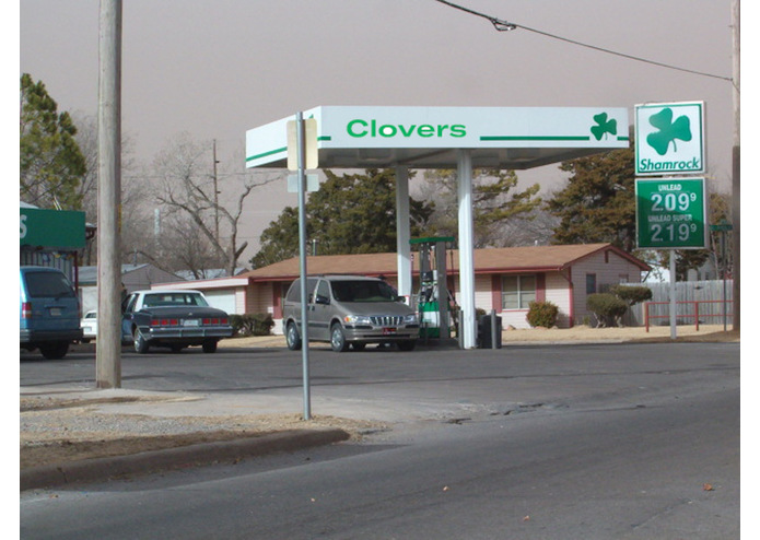 Clovers Gas Station – screenshot 2