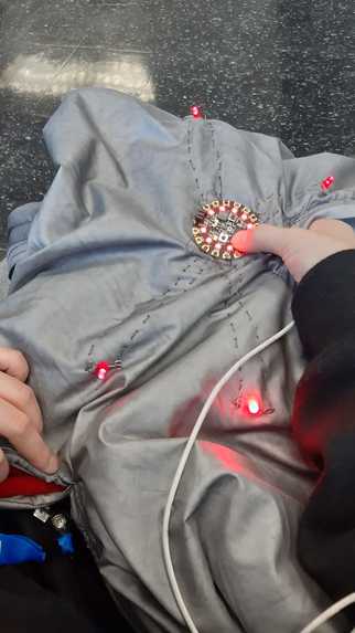 The Heatie Hoodie – screenshot 12