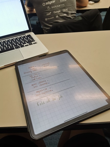 Canada welcomes – screenshot 3