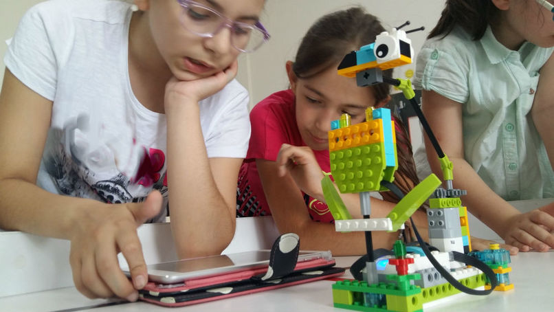 1_007_0_e-kinderbetreuung_techeroes_interaktive_betreuung – screenshot 2