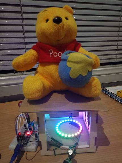 Low-Cost Hands-Free Mood Light with Teddy Bear Activation – screenshot 3
