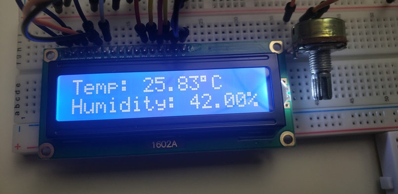Voltage Based Theromometer and Sensor Based Humidity Reader  – screenshot 2