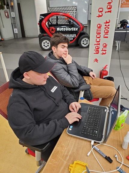 Medical assistant robot for fighting the spread of Covid-19 – screenshot 10