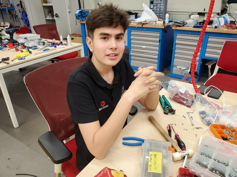 Medical assistant robot for fighting the spread of Covid-19 – screenshot 22