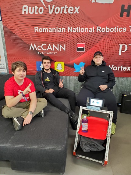 Medical assistant robot for fighting the spread of Covid-19 – screenshot 32