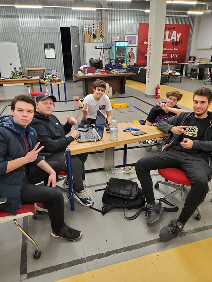 Medical assistant robot for fighting the spread of Covid-19 – screenshot 35