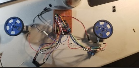 AlarmBot - Fred Chu and Lucas Wolter (A/V Box) – screenshot 5