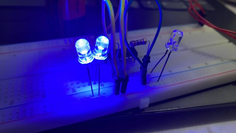 Switch It Up! An Introduction to Logic Gates – screenshot 1