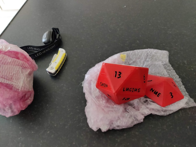 3D-Printed and Designed Icosahedron with Magnetic Lid – screenshot 4