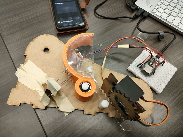 Smile, You are on Camera - Photobooth for Small Insects – screenshot 3