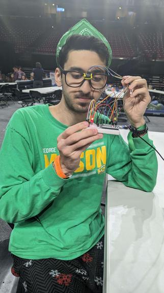 At the Wheel – screenshot 2