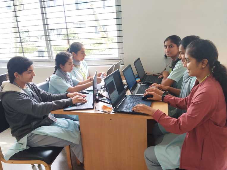 Team 748_Medical Report Analysis – screenshot 2