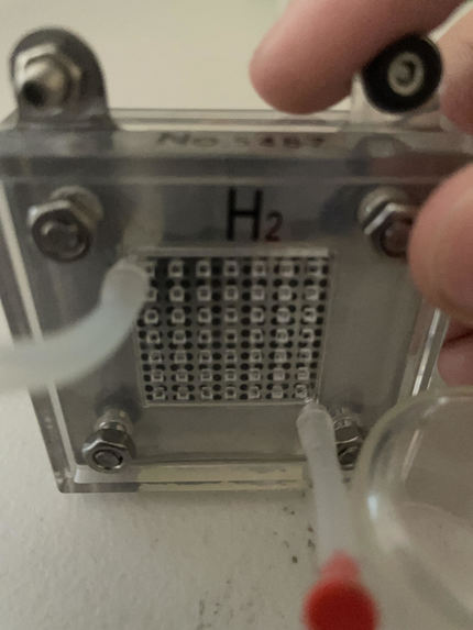 Innovative hydrogen fuel cell energy – screenshot 3