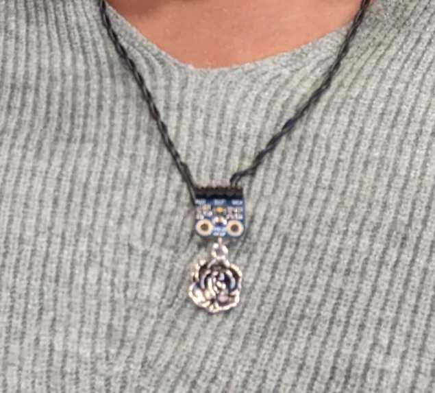 Ray: The Smart UV Tracking Necklace – screenshot 3