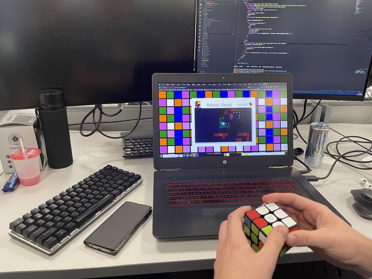 Rubiks Racer – screenshot 1