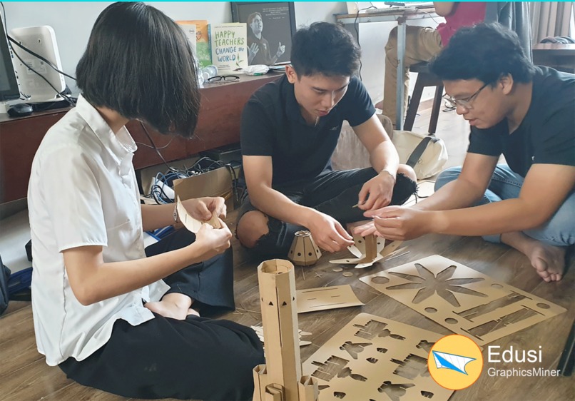 SCABO - AR-enabled DIY cardboard toy – screenshot 2