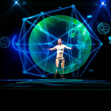 Prompt AI hologram industrial theatre show  – screenshot 1