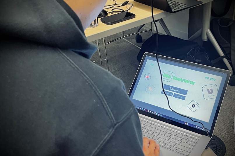 Molecuwar – screenshot 2