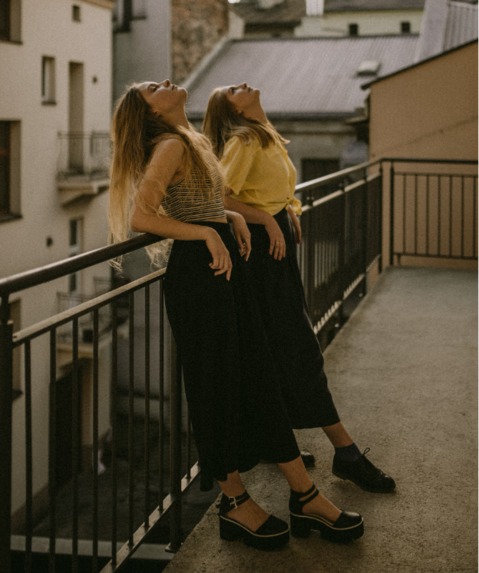 B&W Background – screenshot 1