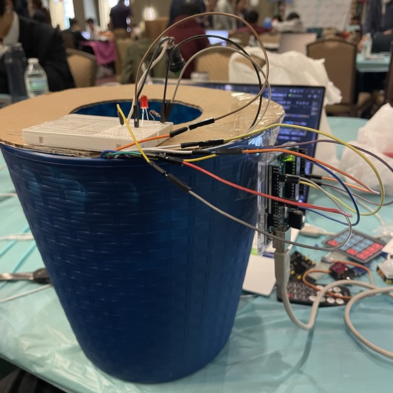 Smart Trash Bin System – screenshot 1