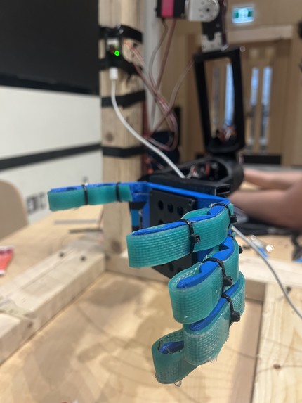 Helping Hand – screenshot 1