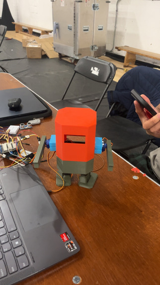 BoxBot - The Dancing Robot! – screenshot 2