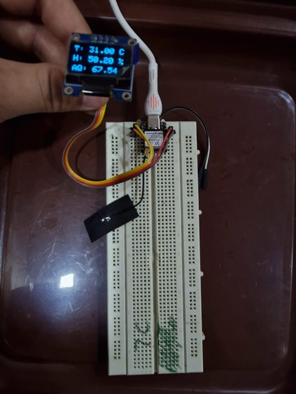 Wireless Air Quality Monitoring System using Esp wifi now   – screenshot 2