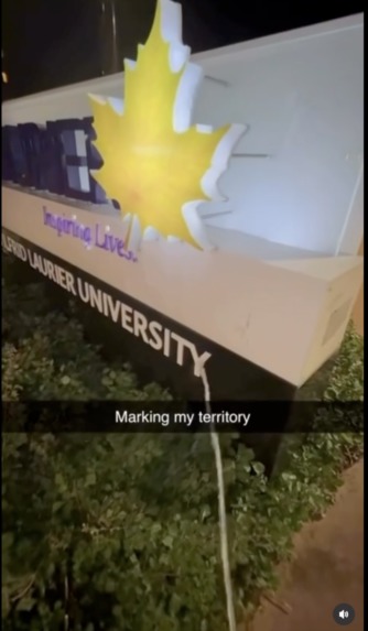 Untitled Pissing – screenshot 3