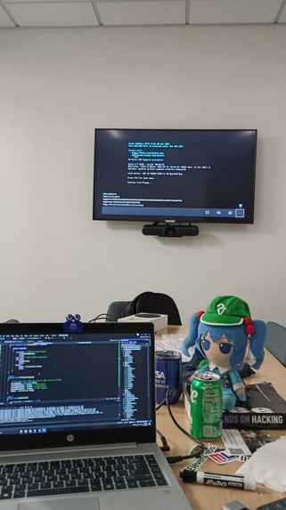 Xbox UWP Virtual Machine – screenshot 1