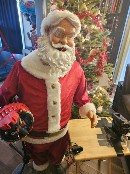 A Santa That Deems People Naughty and Nice (with a Nerf Gun) – screenshot 4