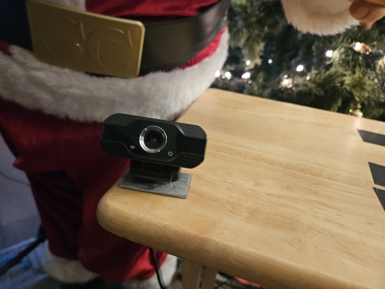 A Santa That Deems People Naughty and Nice (with a Nerf Gun) – screenshot 5