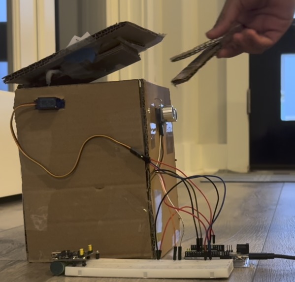 Smart Dust Bin using Arduino – screenshot 1