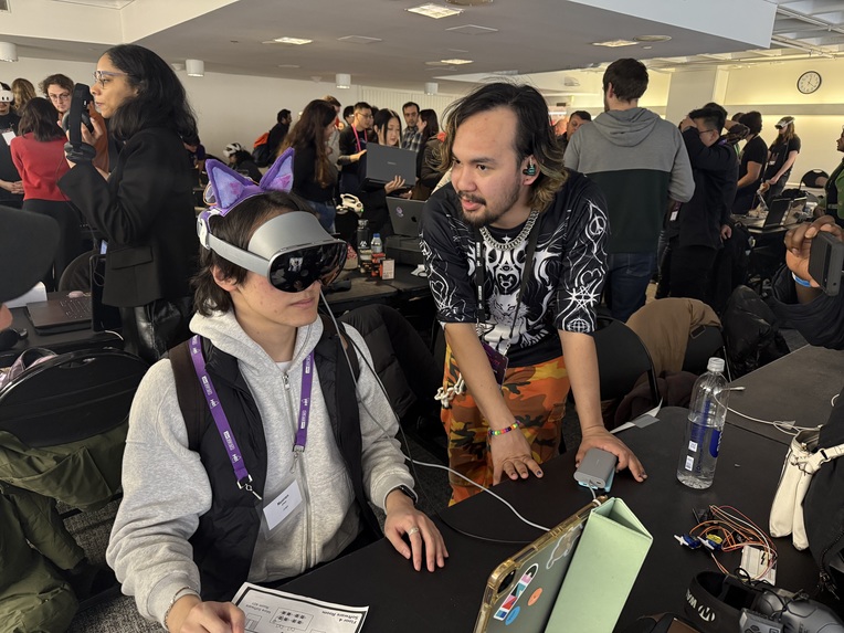 FurReact Ears – screenshot 2