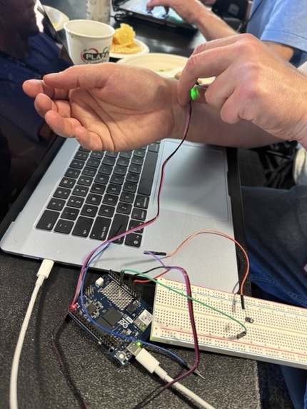 Does the Internet Dream of Itself? – screenshot 3