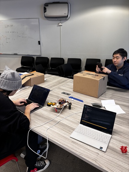 third leg  – screenshot 2