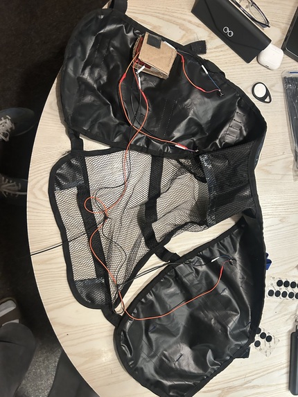 Echo Vest – screenshot 13