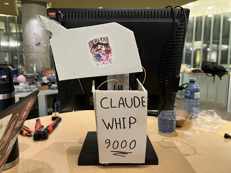 Claude Whip 9000 – screenshot 2