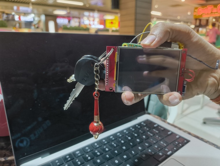 cloudy! : keychain companion ai that works on your behalf. – screenshot 1