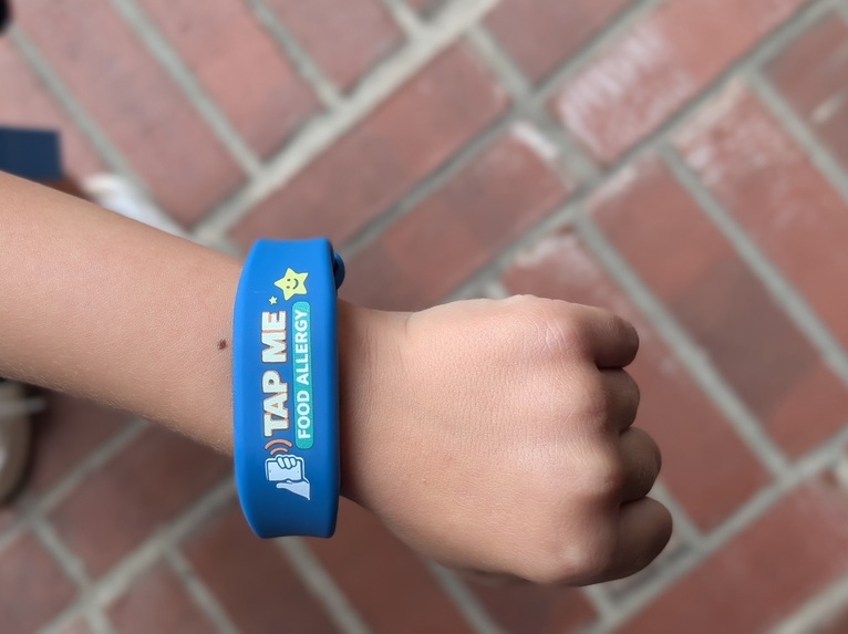 SNAPi - AI Powered Child Safety Bracelet – screenshot 2