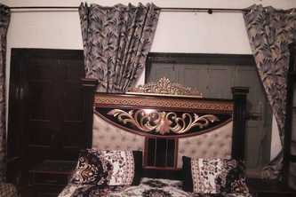 Revolution room