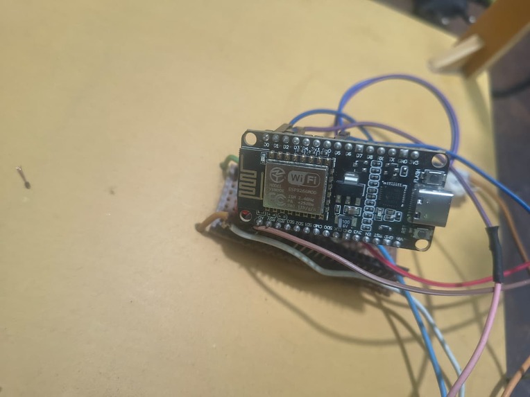 Mobile Web Robotic Arm Control Using MediaPipe – screenshot 3