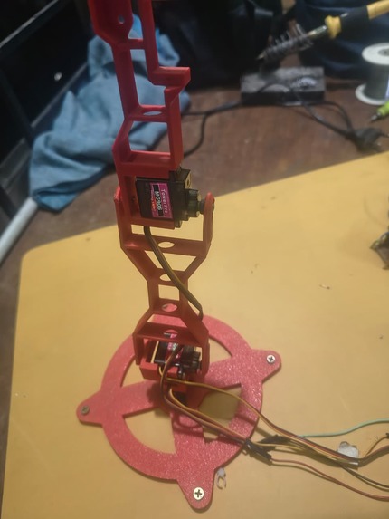 Mobile Web Robotic Arm Control Using MediaPipe – screenshot 1