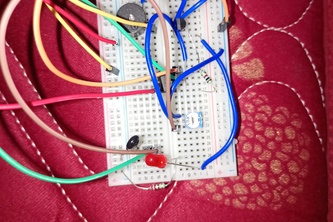 Temprature sensetive alaram circuit 