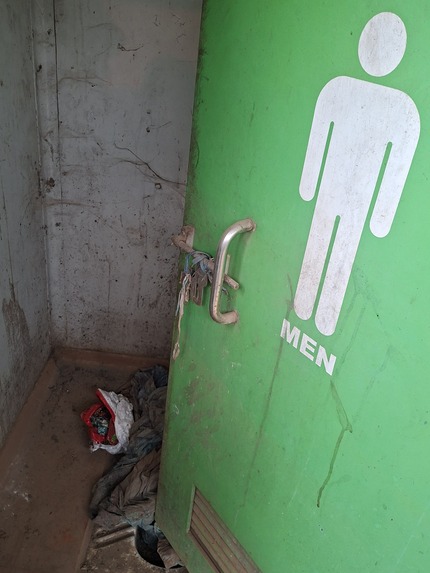 Smart Self-Cleaning Urinal System Using Photocatalysis – screenshot 6