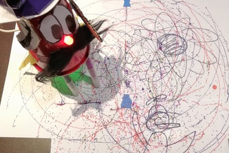 Awesome Drawing with Doodle Bot