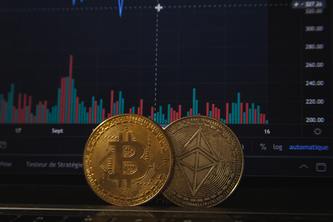 Fraud, theft, and hacks in DeFi ecosystems 