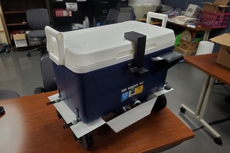 AI Vending Machine Robot