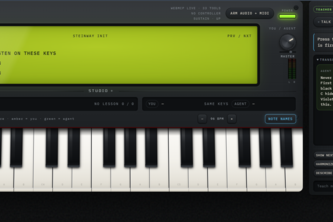 KEYLIT  learn piano. The next key is already glowing.